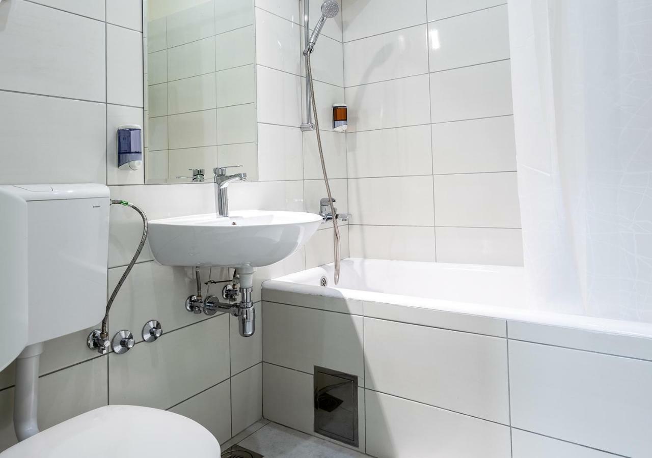 Booking En Suite 베오그라드 외부 사진