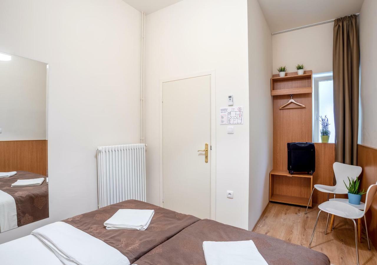 Booking En Suite 베오그라드 외부 사진